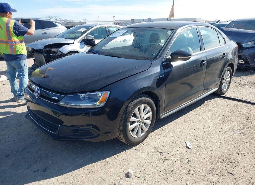 Photo 2 of 2013 Volkswagen Jetta HYBRID SE (VIN 3VW637AJXDM237905)