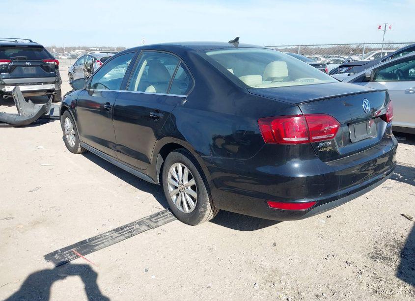 Photo 3 of 2013 Volkswagen Jetta HYBRID SE (VIN 3VW637AJXDM237905)