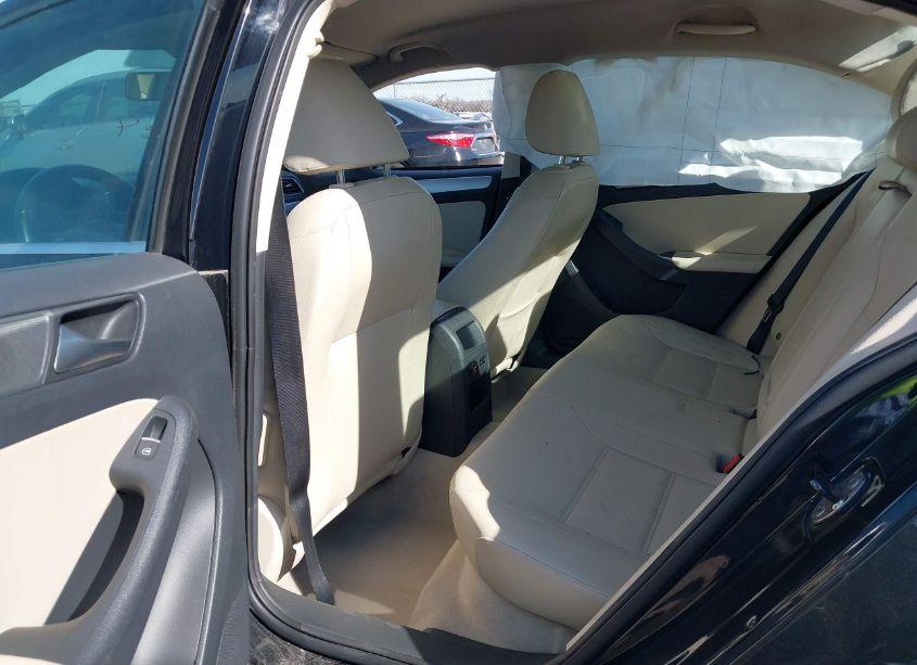 Photo 8 of 2013 Volkswagen Jetta HYBRID SE (VIN 3VW637AJXDM237905)