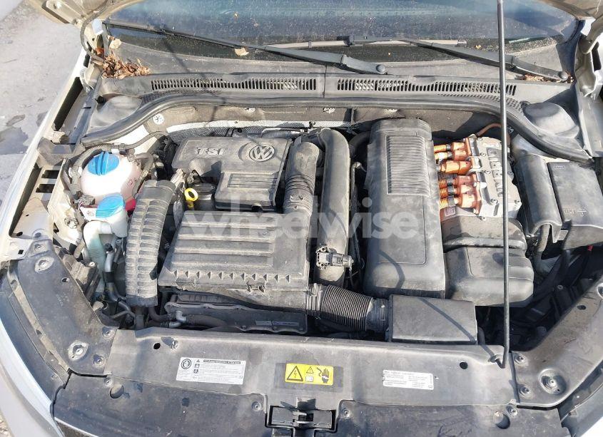 Photo 10 of 2013 Volkswagen Jetta HYBRID SE (VIN 3VW637AJXDM245051)