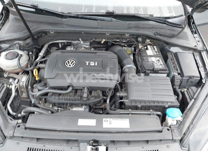 Photo 10 of 2019 Volkswagen Golf GTI 2.0T AUTOBAHN/2.0T RABBIT EDITION/2.0T S/2.0T SE (VIN 3VW6T7AU0KM005773)