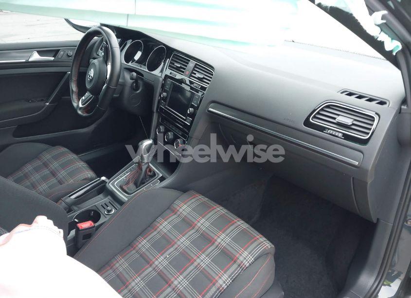 Photo 5 of 2019 Volkswagen Golf GTI 2.0T AUTOBAHN/2.0T RABBIT EDITION/2.0T S/2.0T SE (VIN 3VW6T7AU0KM005773)