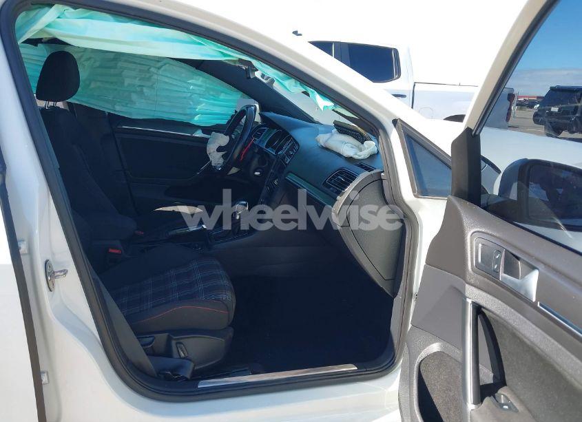 Photo 5 of 2019 Volkswagen Golf GTI 2.0T AUTOBAHN/2.0T RABBIT EDITION/2.0T S/2.0T SE (VIN 3VW6T7AU1KM002011)