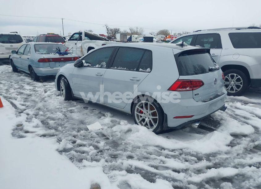 Photo 3 of 2019 Volkswagen Golf GTI (VIN 3VW6T7AU2KM013597)
