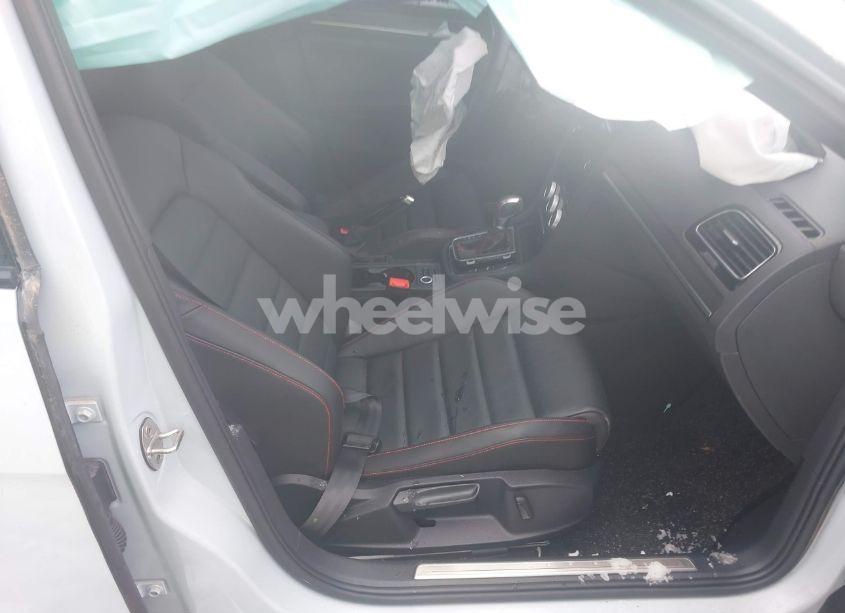 Photo 5 of 2019 Volkswagen Golf GTI (VIN 3VW6T7AU2KM013597)