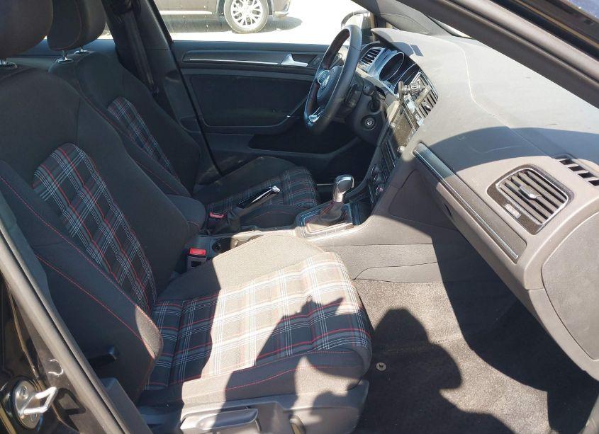 Photo 5 of 2019 Volkswagen Golf GTI 2.0T AUTOBAHN/2.0T RABBIT EDITION/2.0T S/2.0T SE (VIN 3VW6T7AU3KM001071)