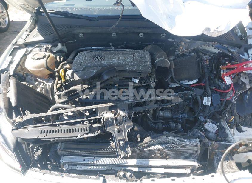 Photo 10 of 2019 Volkswagen Golf GTI 2.0T AUTOBAHN/2.0T RABBIT EDITION/2.0T S/2.0T SE (VIN 3VW6T7AU3KM001751)