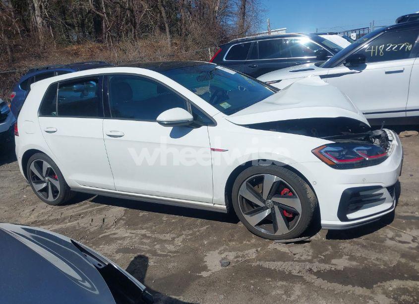 Photo 13 of 2019 Volkswagen Golf GTI 2.0T AUTOBAHN/2.0T RABBIT EDITION/2.0T S/2.0T SE (VIN 3VW6T7AU3KM001751)