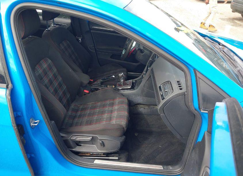 Photo 5 of 2019 Volkswagen Golf GTI 2.0T AUTOBAHN/2.0T RABBIT EDITION/2.0T S/2.0T SE (VIN 3VW6T7AU3KM013589)