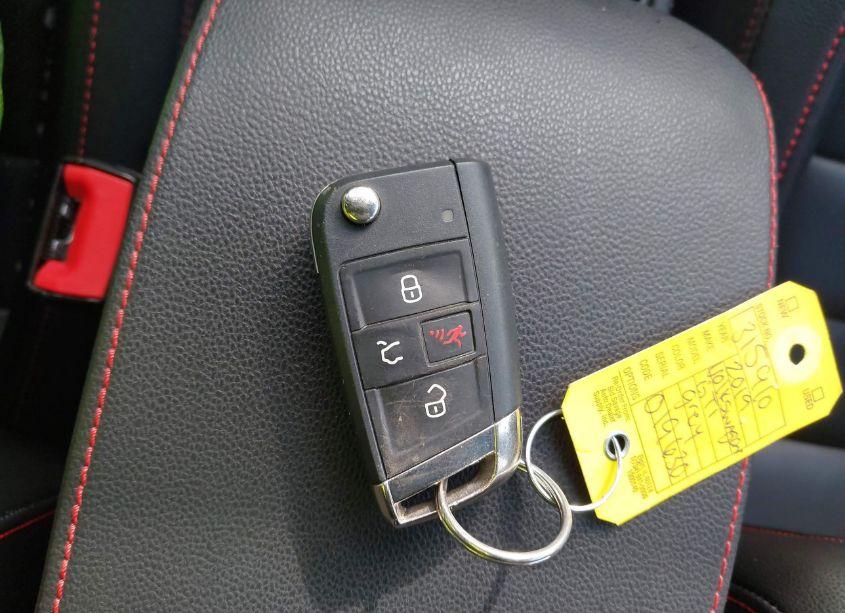 Photo 11 of 2019 Volkswagen Golf GTI 2.0T AUTOBAHN/2.0T RABBIT EDITION/2.0T S/2.0T SE (VIN 3VW6T7AU4KM019630)