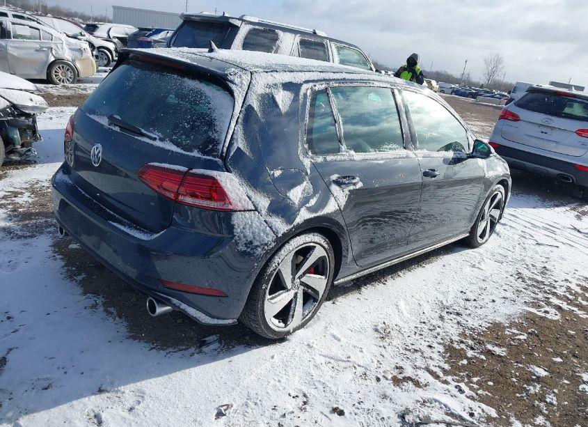Photo 4 of 2019 Volkswagen Golf GTI 2.0T AUTOBAHN/2.0T RABBIT EDITION/2.0T S/2.0T SE (VIN 3VW6T7AU4KM019630)