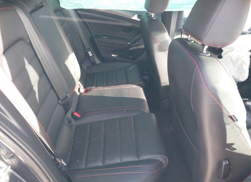 Photo 8 of 2019 Volkswagen Golf GTI 2.0T AUTOBAHN/2.0T RABBIT EDITION/2.0T S/2.0T SE (VIN 3VW6T7AU4KM019630)