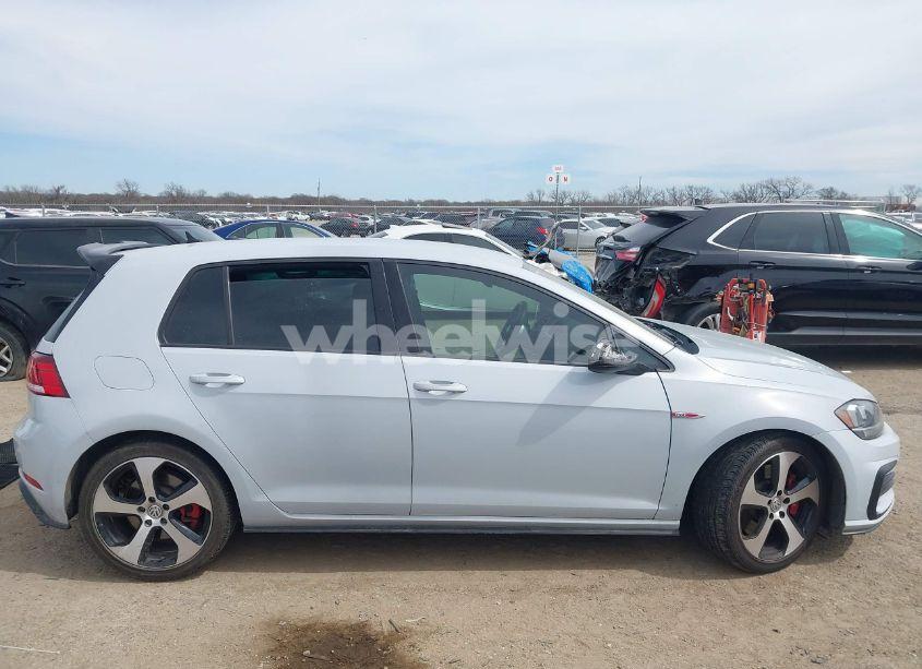 Photo 13 of 2019 Volkswagen Golf GTI 2.0T AUTOBAHN/2.0T RABBIT EDITION/2.0T S/2.0T SE (VIN 3VW6T7AU5KM020317)