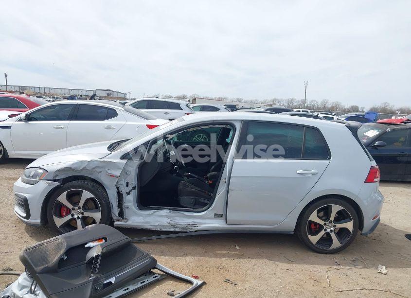 Photo 14 of 2019 Volkswagen Golf GTI 2.0T AUTOBAHN/2.0T RABBIT EDITION/2.0T S/2.0T SE (VIN 3VW6T7AU5KM020317)