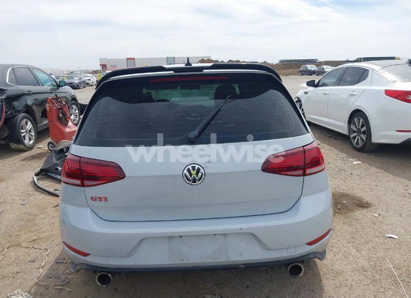 Photo 16 of 2019 Volkswagen Golf GTI 2.0T AUTOBAHN/2.0T RABBIT EDITION/2.0T S/2.0T SE (VIN 3VW6T7AU5KM020317)