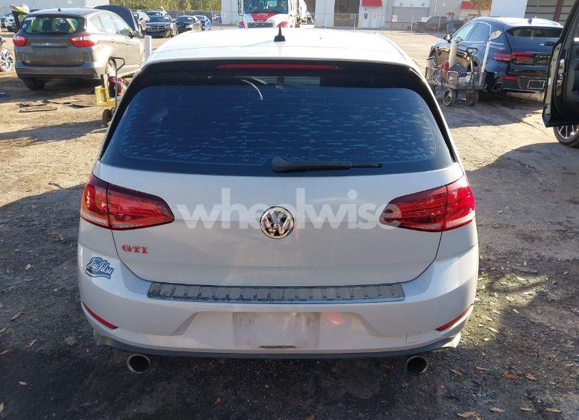Photo 16 of 2019 Volkswagen Golf GTI 2.0T AUTOBAHN/2.0T RABBIT EDITION/2.0T S/2.0T SE (VIN 3VW6T7AU5KM026974)