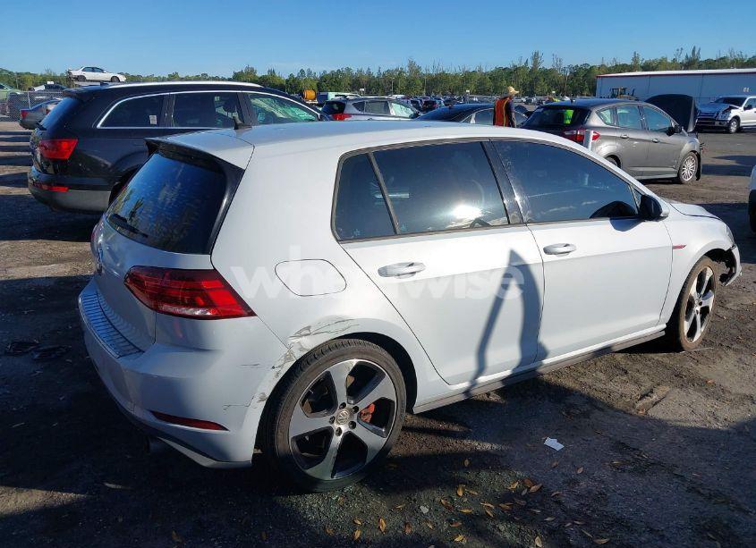 Photo 4 of 2019 Volkswagen Golf GTI 2.0T AUTOBAHN/2.0T RABBIT EDITION/2.0T S/2.0T SE (VIN 3VW6T7AU5KM026974)