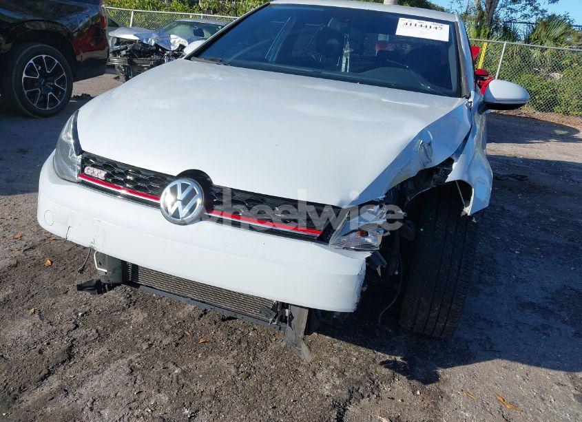 Photo 6 of 2019 Volkswagen Golf GTI 2.0T AUTOBAHN/2.0T RABBIT EDITION/2.0T S/2.0T SE (VIN 3VW6T7AU5KM026974)