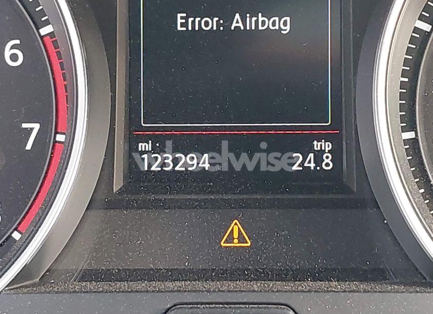 Photo 16 of 2019 Volkswagen Golf GTI 2.0T AUTOBAHN/2.0T RABBIT EDITION/2.0T S/2.0T SE (VIN 3VW6T7AU5KM033892)