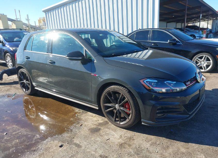 2019 Volkswagen Golf GTI 2.0T AUTOBAHN/2.0T RABBIT EDITION/2.0T S/2.0T SE (VIN 3VW6T7AU6KM006345) main photo
