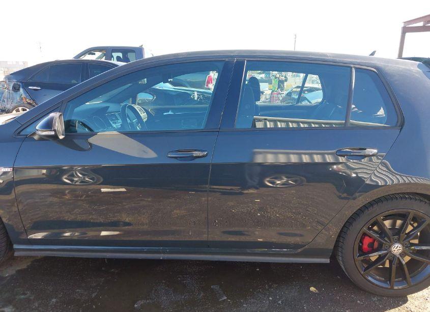 Photo 15 of 2019 Volkswagen Golf GTI 2.0T AUTOBAHN/2.0T RABBIT EDITION/2.0T S/2.0T SE (VIN 3VW6T7AU6KM006345)