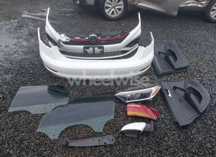 Photo 12 of 2019 Volkswagen Jetta GLI 2.0T 35TH ANNIVERSARY EDITION/2.0T AUTOBAHN/2.0T S (VIN 3VW6T7BU2KM202992)