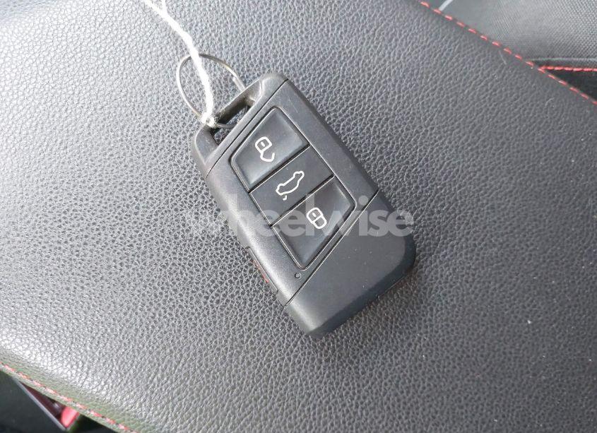 Photo 11 of 2019 Volkswagen Jetta GLI 2.0T 35TH ANNIVERSARY EDITION/2.0T AUTOBAHN/2.0T S (VIN 3VW6T7BU3KM255295)