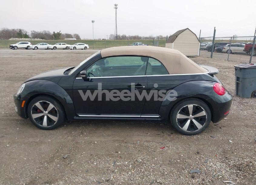 Photo 14 of 2013 Volkswagen Beetle 2.0T (VIN 3VW767AT1DM814267)