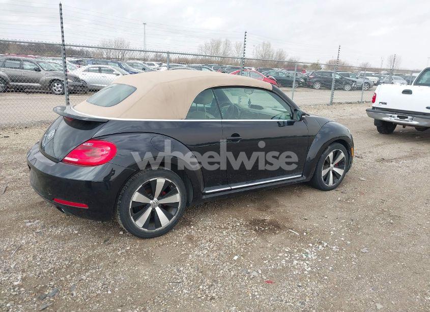 Photo 4 of 2013 Volkswagen Beetle 2.0T (VIN 3VW767AT1DM814267)