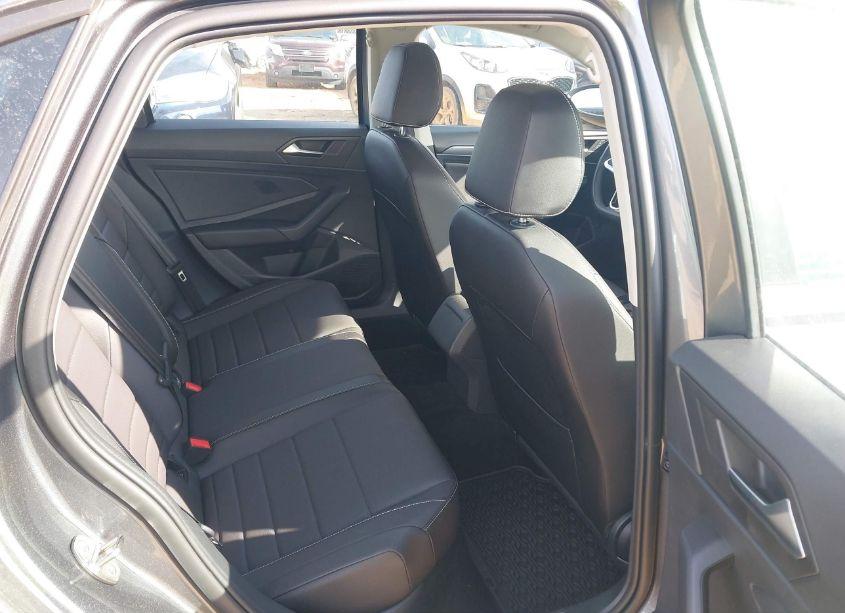 Photo 8 of 2023 Volkswagen Jetta 1.5T SE (VIN 3VW7M7BU0PM003593)
