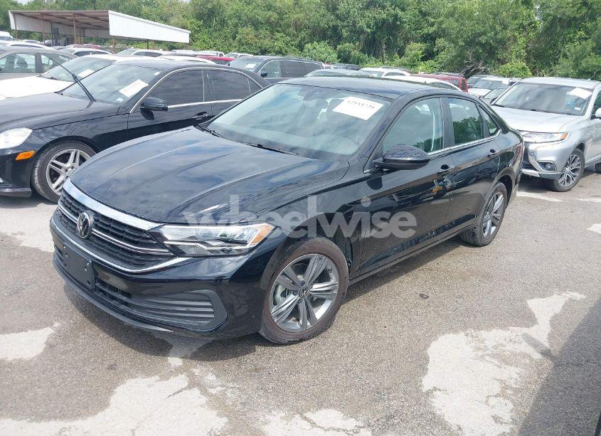 Photo 2 of 2024 Volkswagen Jetta 1.5T SE (VIN 3VW7M7BU0RM059133)