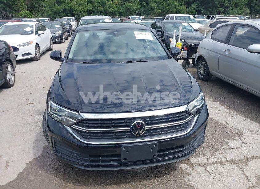 Photo 6 of 2024 Volkswagen Jetta 1.5T SE (VIN 3VW7M7BU0RM059133)
