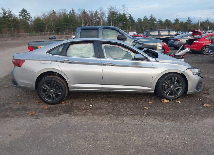 Photo 13 of 2024 Volkswagen Jetta 1.5T SE (VIN 3VW7M7BU0RM067393)