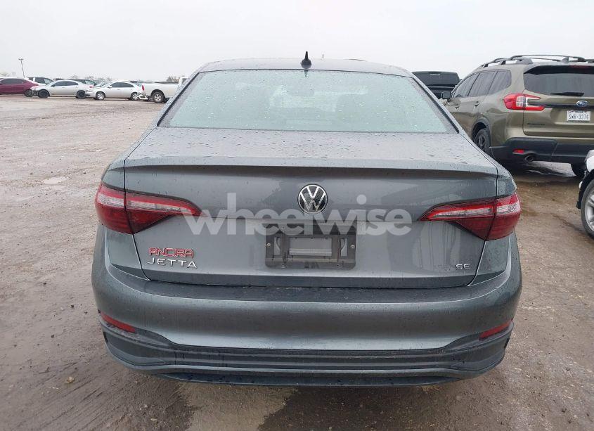 Photo 17 of 2022 Volkswagen Jetta 1.5T SE (VIN 3VW7M7BU1NM030217)