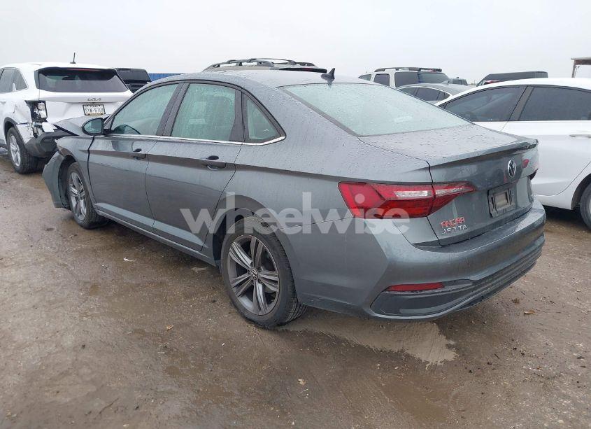 Photo 3 of 2022 Volkswagen Jetta 1.5T SE (VIN 3VW7M7BU1NM030217)