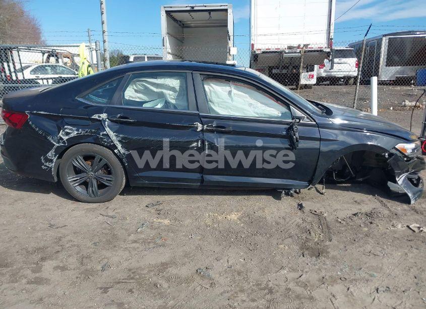 Photo 14 of 2023 Volkswagen Jetta 1.5T SE (VIN 3VW7M7BU1PM039129)