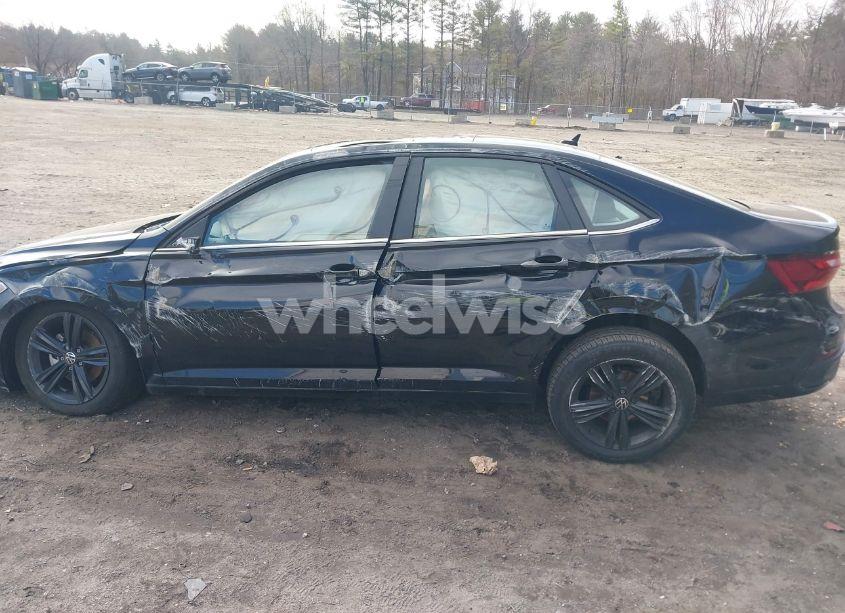 Photo 15 of 2023 Volkswagen Jetta 1.5T SE (VIN 3VW7M7BU1PM039129)