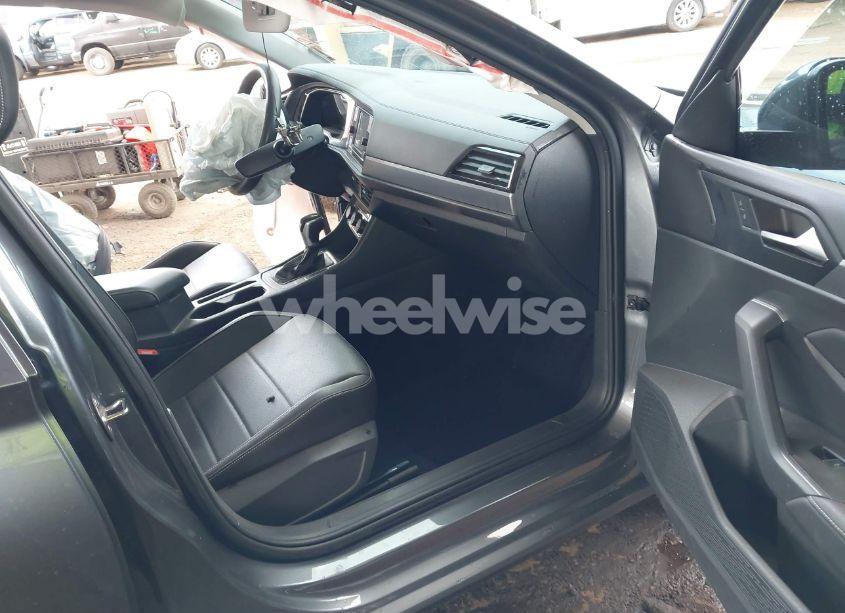 Photo 5 of 2023 Volkswagen Jetta 1.5T SE (VIN 3VW7M7BU1PM046842)