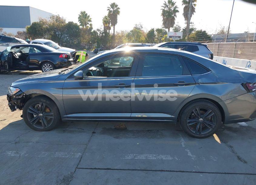 Photo 14 of 2024 Volkswagen Jetta 1.5T SE (VIN 3VW7M7BU1RM001399)