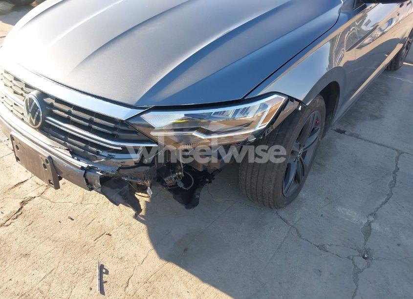 Photo 17 of 2024 Volkswagen Jetta 1.5T SE (VIN 3VW7M7BU1RM001399)