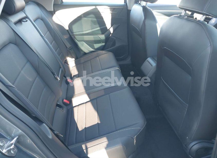 Photo 8 of 2024 Volkswagen Jetta 1.5T SE (VIN 3VW7M7BU1RM001399)