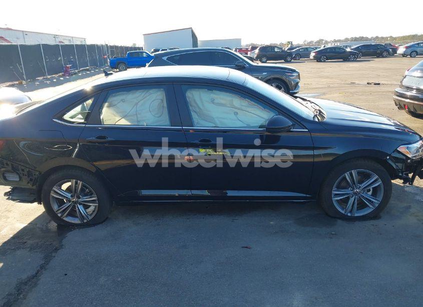 Photo 14 of 2024 Volkswagen Jetta 1.5T SE (VIN 3VW7M7BU1RM060839)