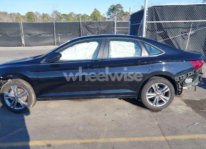 Photo 15 of 2024 Volkswagen Jetta 1.5T SE (VIN 3VW7M7BU1RM060839)