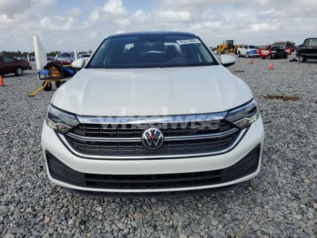 Photo 2 of 2024 VOLKSWAGEN JETTA SE (VIN 3VW7M7BU1RM090021)