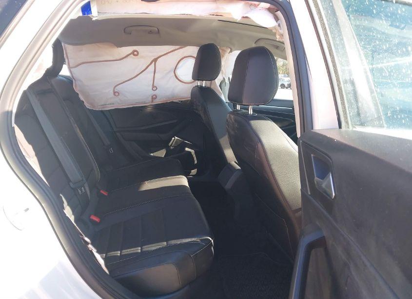 Photo 8 of 2022 Volkswagen Jetta 1.5T SE (VIN 3VW7M7BU2NM006850)