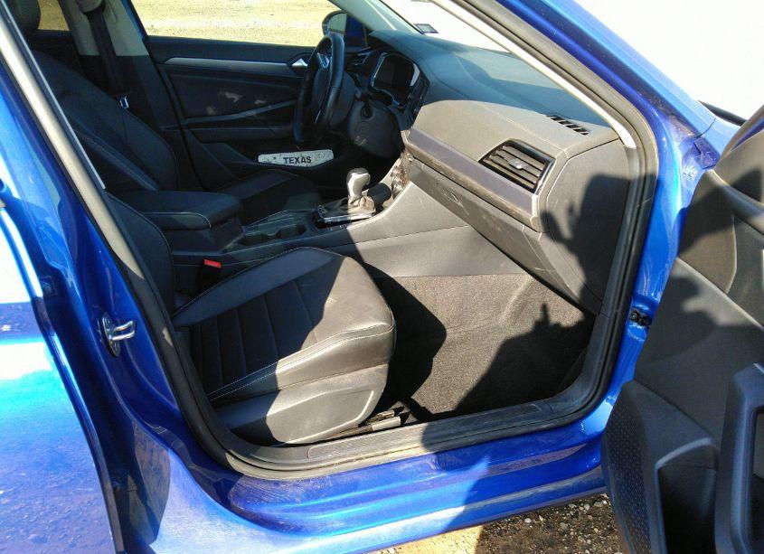 Photo 5 of 2023 Volkswagen Jetta 1.5T SE (VIN 3VW7M7BU3PM018735)