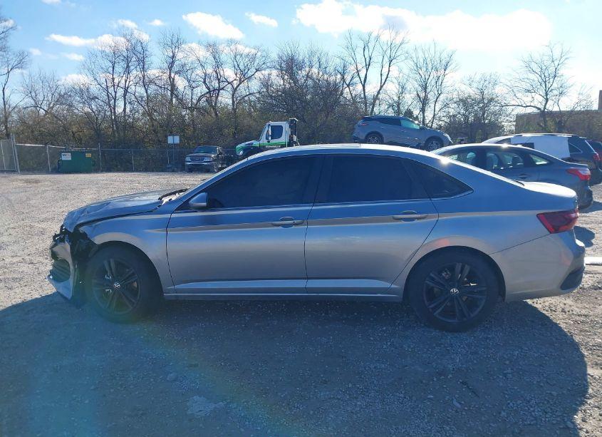 Photo 15 of 2024 Volkswagen Jetta 1.5T SE (VIN 3VW7M7BU3RM044691)