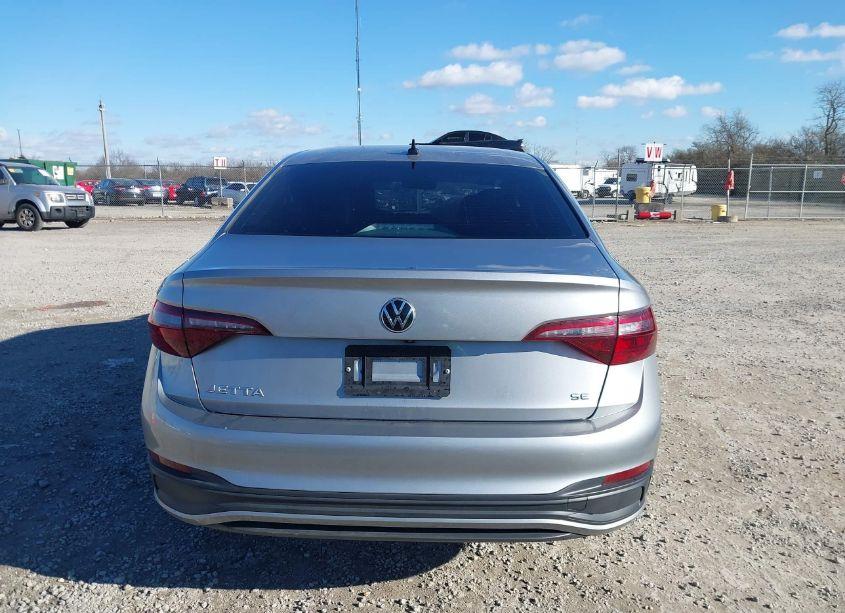 Photo 17 of 2024 Volkswagen Jetta 1.5T SE (VIN 3VW7M7BU3RM044691)