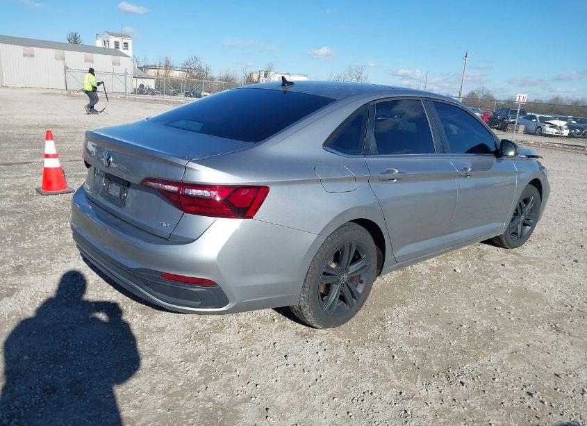 Photo 4 of 2024 Volkswagen Jetta 1.5T SE (VIN 3VW7M7BU3RM044691)