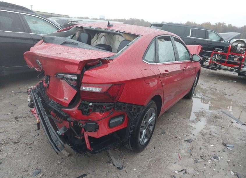 Photo 4 of 2024 Volkswagen Jetta 1.5T SE (VIN 3VW7M7BU3RM059983)